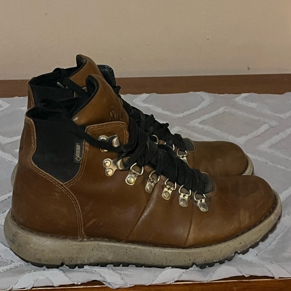 Danner Vertigo Gore-Tex Vibram Hiking Sneakers Sz 7 - Picture 2 of 13